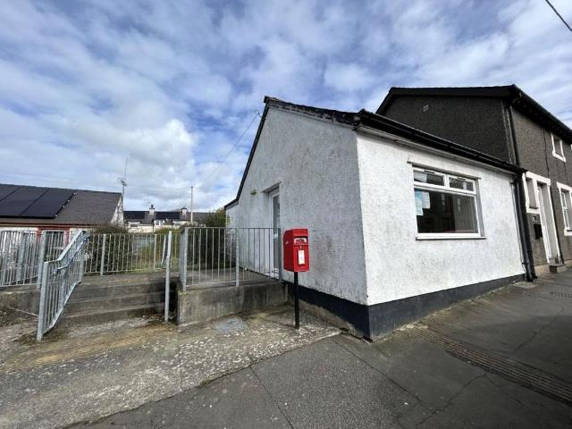 Semi detached house for sale