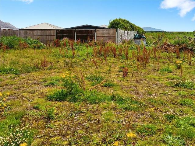 Semi detached house for sale