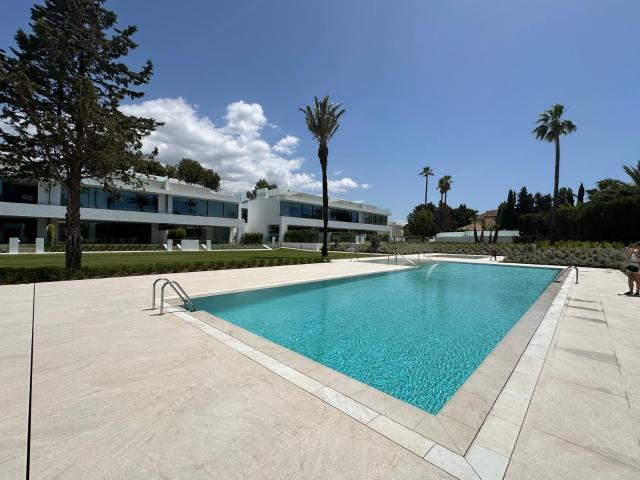 Semi Detached House in Nueva Andalucía