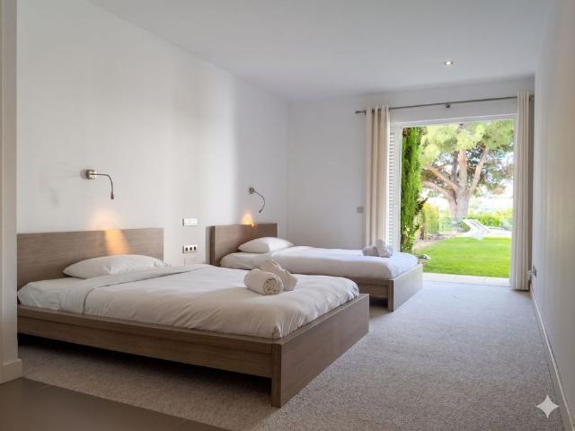 Semi Detached House in Nueva Andalucía
