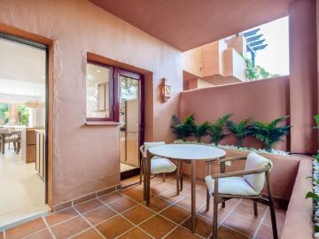 Semi Detached House in The Golden Mile