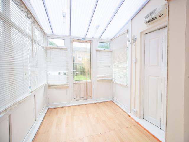 Semi detached House in 130 Auckland Avenue, Hull, HU6 7SJ