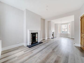 Semi detached House to rent Homesdale Road, Bromley, BR1