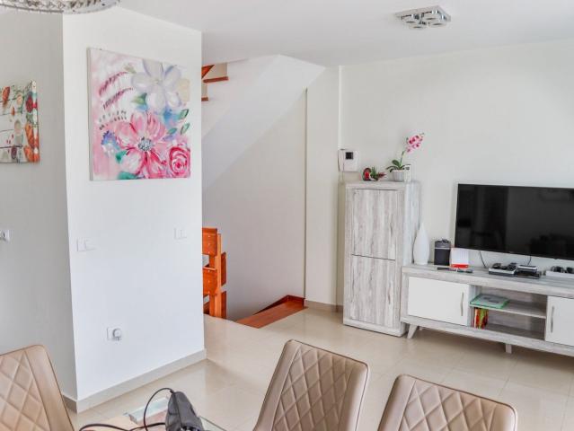 Semi detached house to rent in Arguineguín, Loma Dos, Gran Canaria with sea view