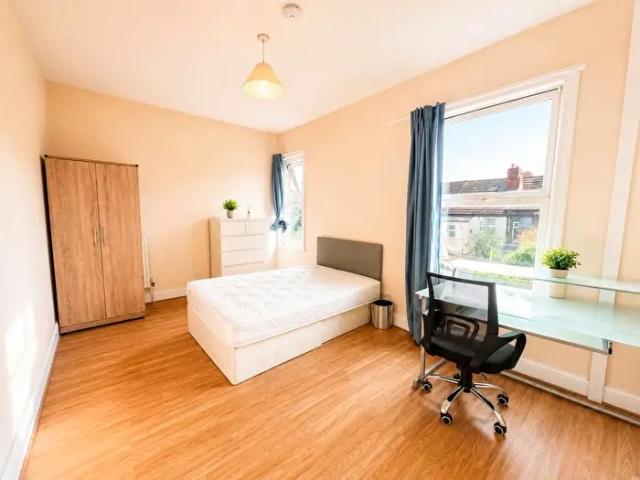 Semi Detached House To Rent In Fisher Street, Nottingham, Nottingham City, NG7