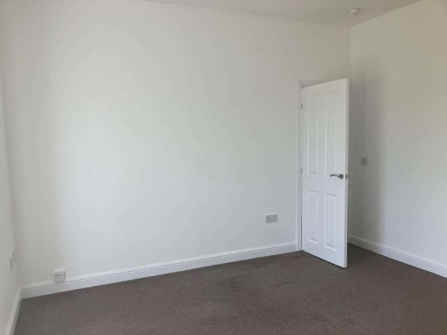Semi detached two bedroom cottage in rural setting in close proximity to the town of Kirkcaldy, Fife and available for rent now