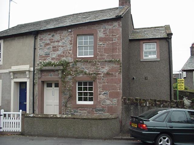 Semi Detached to let