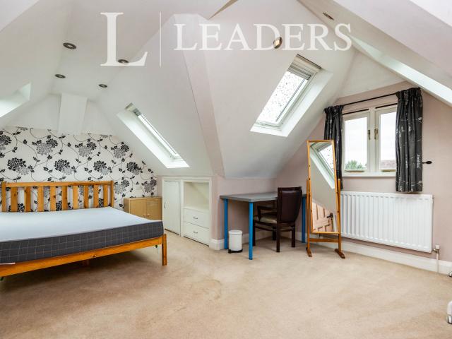 Semi detached to rent in Weston Road, Guildford, GU2 | Leaders