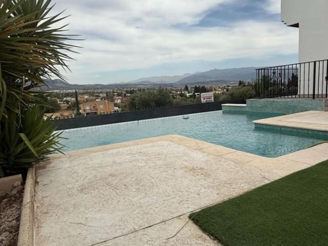 Semi detached Villa for rent in Albolote, Granada