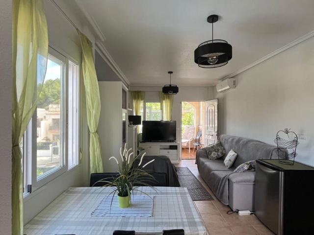 Semi detached Villa for rent in Pilar de la Horadada, Alicante
