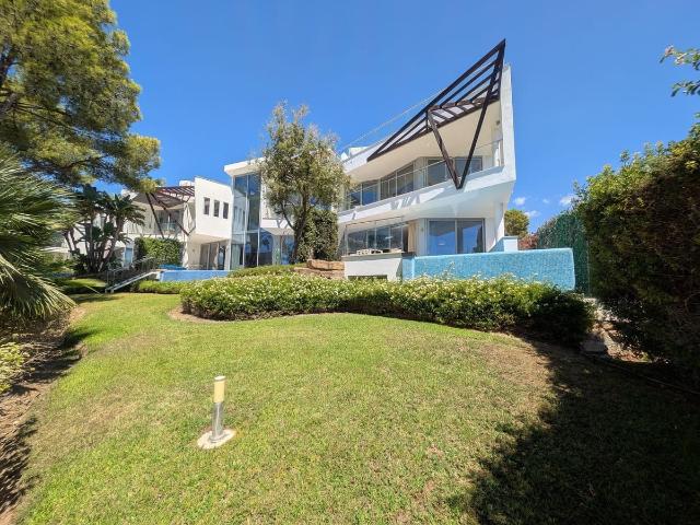 Semi detached Villa for rent in Sierra Blanca, Marbella, Málaga