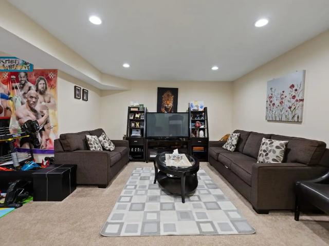 SEMI DETACHED