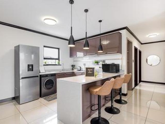 semi furnished 3 bedroom in blue hil.