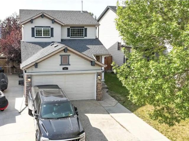 Semi furnished or vacant full house evergreen