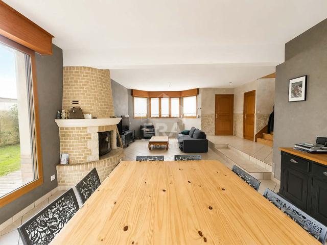 Semi plain pied individuel, 5 chambres, Jardin, Garage