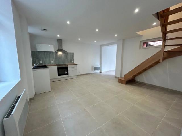 SEMI PLAIN PIED INDIVIDUEL