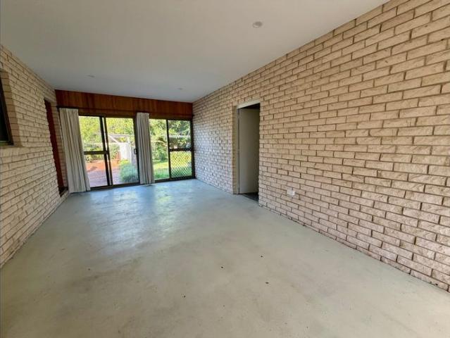 Semi Rural Lifestyle with Town Convenience