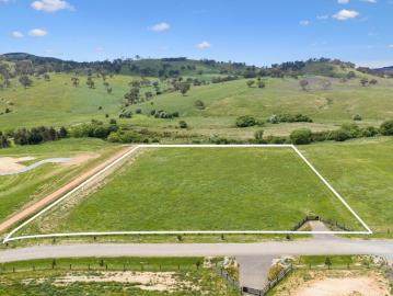 Semi Rural Living Minutes from Canberra