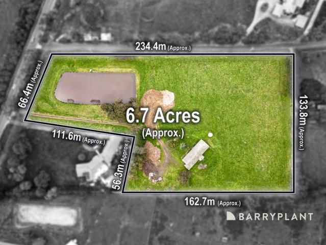 Semi Rural Paradise of 6.7 acres with views