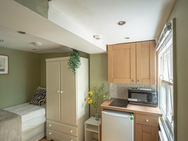 Semi Studio To Rent