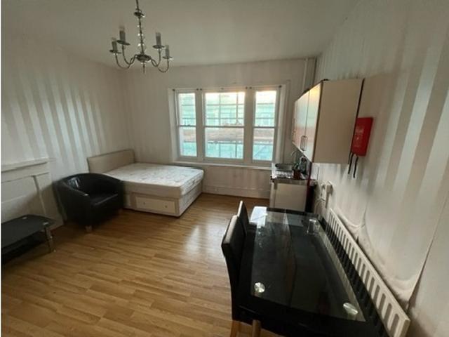 Semi Studio To Rent