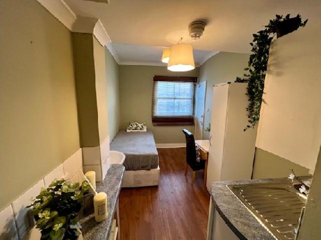 Semi Studio To Rent