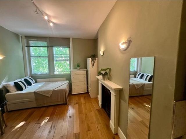 Semi Studio To Rent