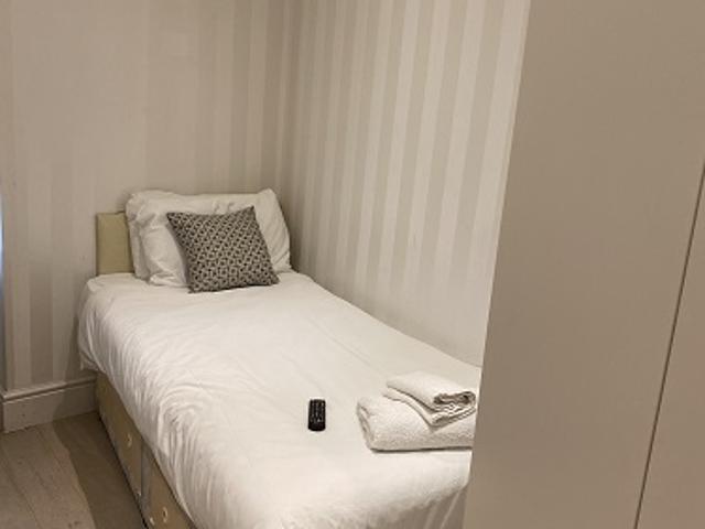 Semi Studio To Rent