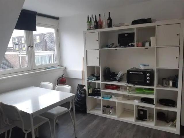 Semi studio Korvelseweg, Tilburg À louer