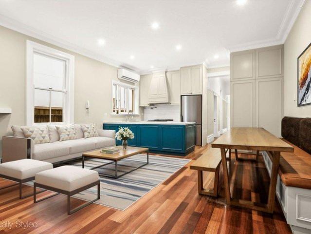 Semi sized apartment right at Coogee Beach