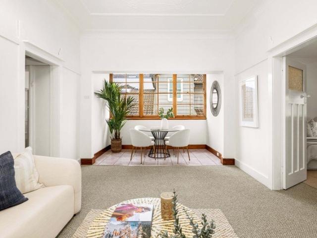 Semi sized Bondi Beach Apartment Of Timeless Charm And Period Appeal