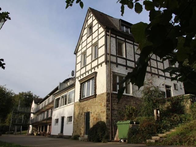 Seminarhaus Nähe Köln | 892 m² | 7.121 m² Grundstück |sofort frei