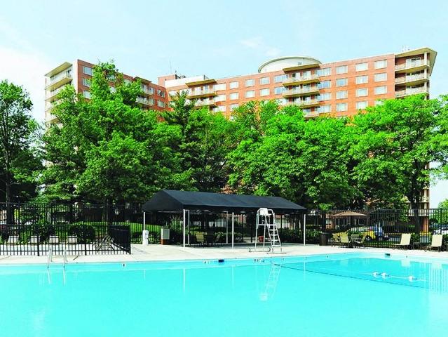 Seminary Towers 2 Bedroom Apartment for Rent at 4701 Kenmore Ave, Alexandria, VA 22304