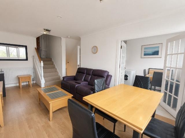 Semley House, London SW1W, 3 bed flat to rent, £4,983 pcm | PrimeLocation