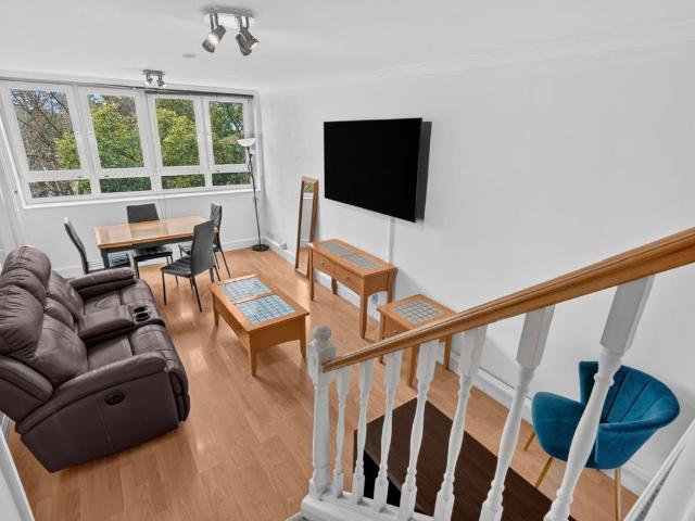 Semley House, Semley Place SW1W, 3 bed flat to rent, £4,983 pcm | PrimeLocation