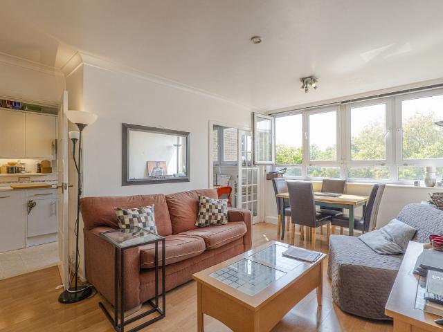 Semley Place, Belgravia, London SW1W, 3 bed flat to rent, £4,983 pcm | PrimeLocation