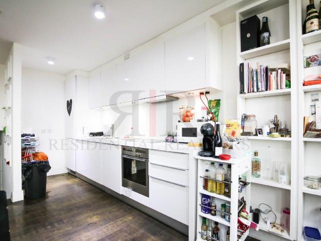 Semley Place, London, SW1W