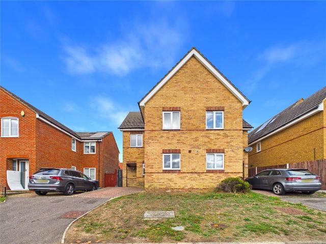 Sempill Road, Hemel Hempstead, Hertfordshire HP3, 2 bed detached house to rent, £1,700 pcm | PrimeLocation