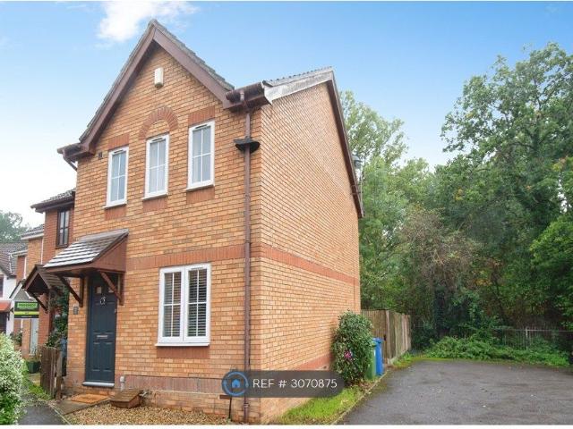Sen Close, Bracknell RG42, 2 bed end terrace house to rent, £1,700 pcm | PrimeLocation