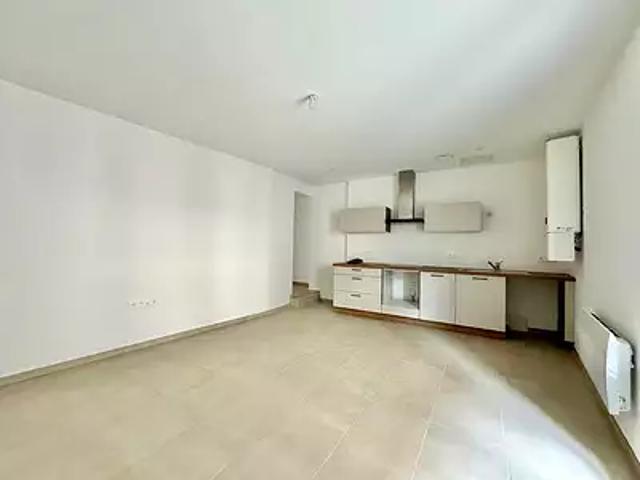 Sénas 13560 Location appartement 3 pièces t3