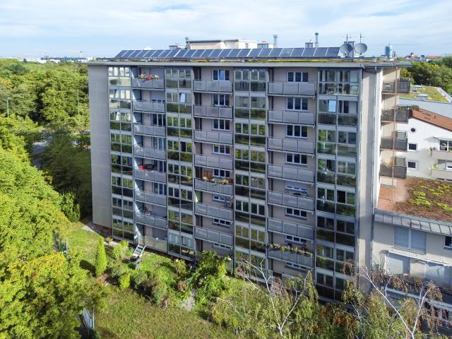 Sendling/Westpark Hell. Funktionell. Gepflegt. Mit Südbalkon!