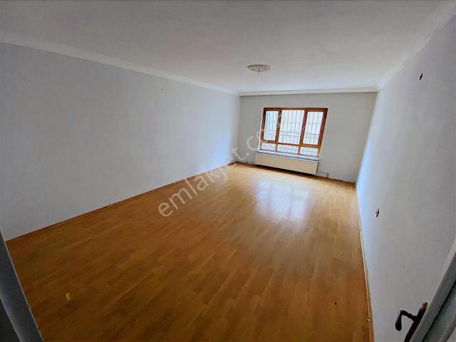 senem'den Ufuktepe Ana Cd Dibi 2+1 Geniş M2 G.kat Kiralık