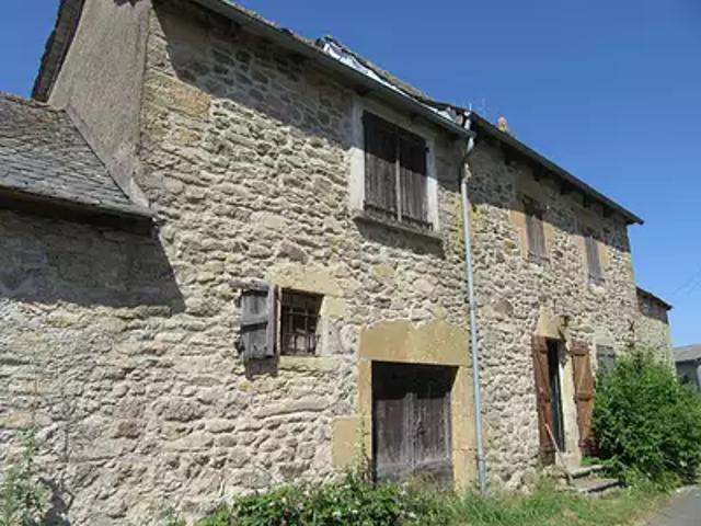 Sénergues 12320 Achat / Vente maison 3 pièces t3 parking