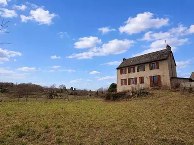 Sénergues 12320 Achat / Vente maison 6 pièces t6 jardin cave