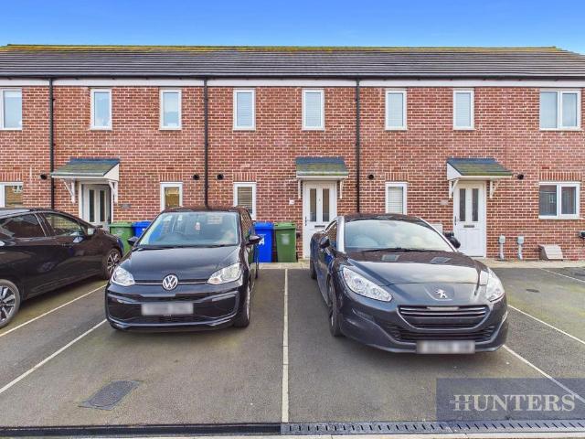 Senior Drive, Cayton, Scarborough 2 bed terraced house to rent £800 pcm £185 pw