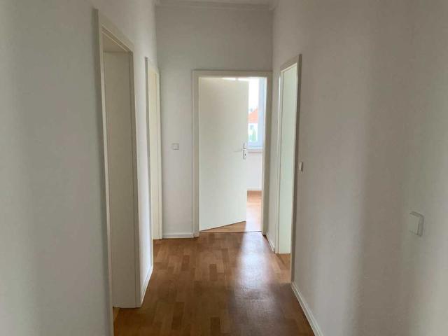 Senioren aufgepasst: 3 Zimmerwohnung Hochparterre mit Balkon und Dusche