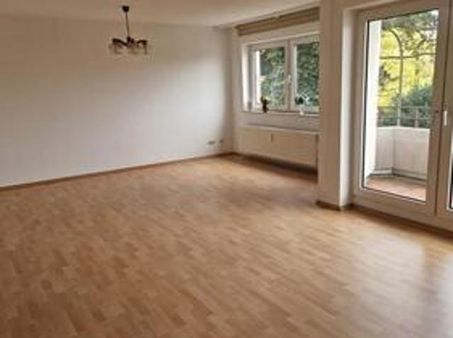 Seniorenfreundliche 3 Zimmer Wohnung mit sonnigem Balkon