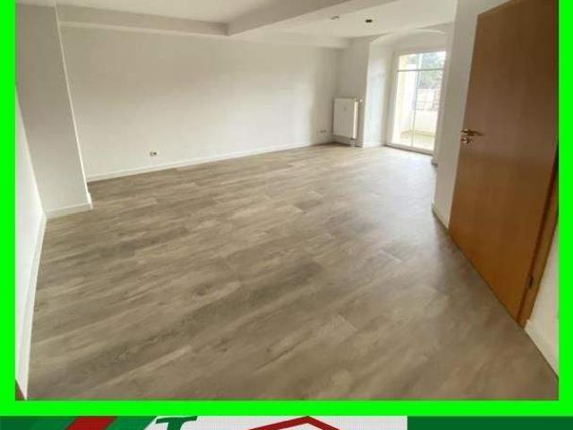 Seniorengerechtes Wohnen BARRIEREFREI MIT EBK UND BALKON!
