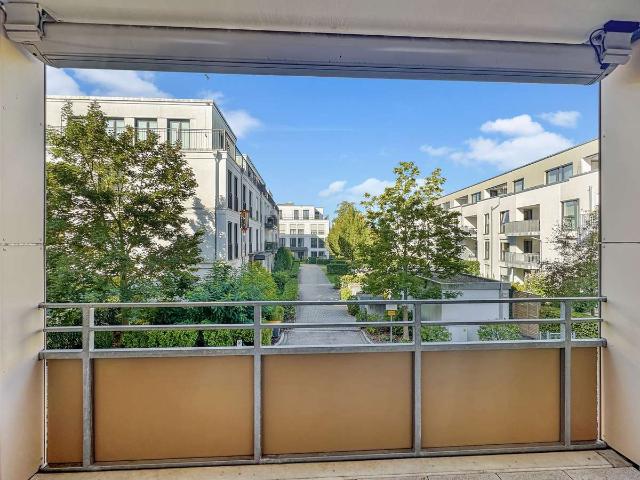 Seniorenwohnanlage Hopfengärten: Neuwertige 2 Zi Whg mit Westbalkon in TOP Lage