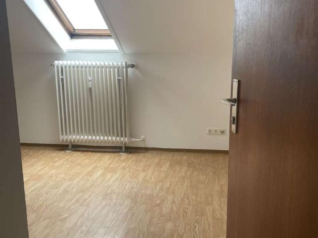 SENKELBACH* Helles und gepflegtes 1 ZKB Apartment mit separaten Bad